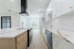 109 E Keanahalululu Ln, Bastrop, TX 78602 - Photo 14