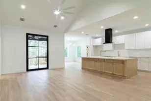 109 E Keanahalululu Ln, Bastrop, TX 78602 - Photo 12