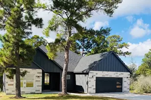 109 E Keanahalululu Ln, Bastrop, TX 78602 - Photo 1