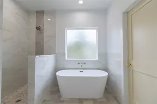 109 E Keanahalululu Ln, Bastrop, TX 78602 - Photo 24