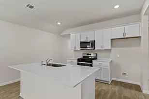 204 Raymondville Path, San Marcos, TX 78666 - Photo 8