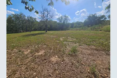 111 Martin Street, Luling, TX 78648 - Photo 2