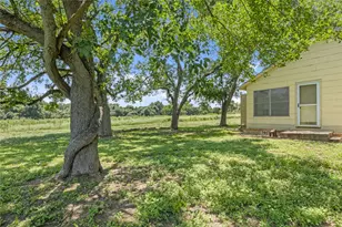 451 Pleasant Grove Rd, Elgin, TX 78621 - Photo 26