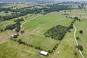 451 Pleasant Grove Rd, Elgin, TX 78621 - Photo 32