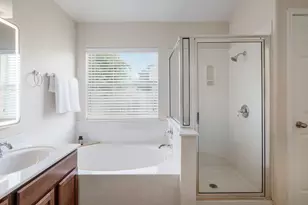 1706 Hidden Springs Path, Round Rock, TX 78665 - Photo 18