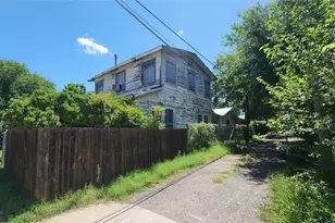 85 W Navasota St, Austin, TX 78702 - Photo 12