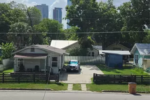 85 W Navasota St, Austin, TX 78702 - Photo 16