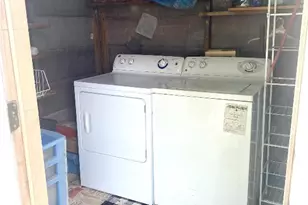 125 Kellar, Smithville, TX 78957 - Photo 4