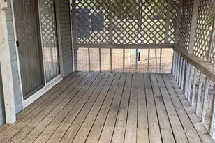 125 Kellar, Smithville, TX 78957 - Photo 18