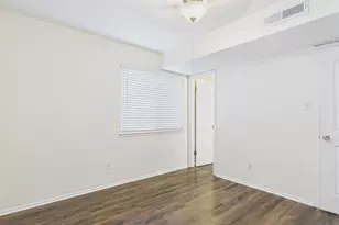 1106 22nd St, Austin, TX 78705 - Photo 8