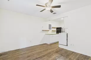 1106 22nd St, Austin, TX 78705 - Photo 2