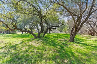 509 Nomad Dr Drive, Spicewood, TX 78669 - Photo 16