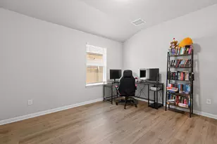 110 Greenspire Downs Dr, Hutto, TX 78634 - Photo 14