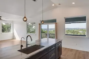 429 Summit Ridge Dr N, Lago Vista, TX 78645 - Photo 10
