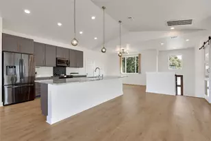 429 Summit Ridge Dr N, Point Venture, TX 78645 - Photo 6