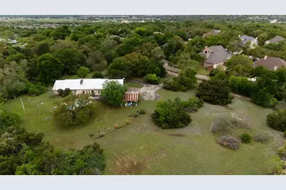 15 Wildflower Trail, Round Rock, TX 78664 - Photo 2