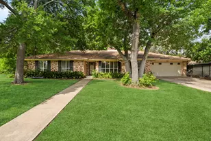 301 Tallwood Dr, Georgetown, TX 78628 - Photo 2