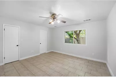 302 Shadow Bend Cove, Austin, TX 78745 - Photo 8