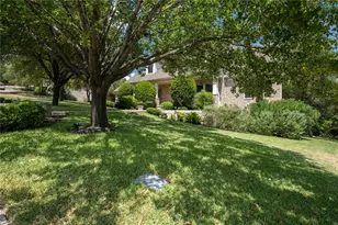 1733 Canonero Dr, Austin, TX 78746 - Photo 4