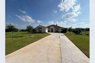 501 Calistoga Wheel, Liberty Hill, TX 78642 - Photo 2