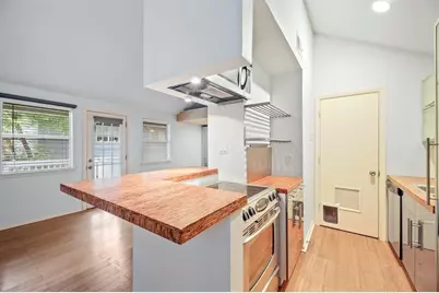 1110 W 22nd Street #8, Austin, TX 78705 - Photo 2