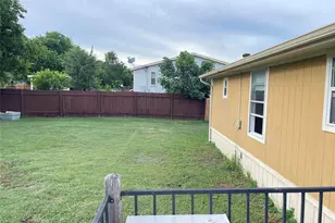 417 Lenora Dr, Taylor, TX 76574 - Photo 4