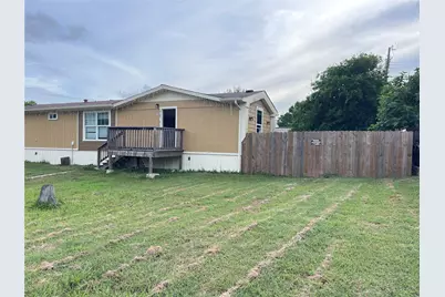 417 Lenora Drive, Taylor, TX 76574 - Photo 2