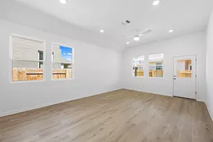 121 Knockout Rose Dr, San Marcos, TX 78666 - Photo 22