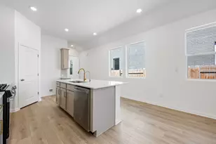 121 Knockout Rose Dr, San Marcos, TX 78666 - Photo 12