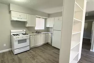 404 Swanee Dr, Austin, TX 78752 - Photo 2