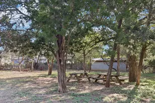 385 Alta Vista Dr, Bastrop, TX 78602 - Photo 2