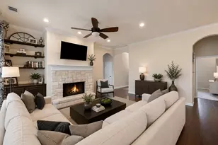 406 Strichen Dr, Spicewood, TX 78669 - Photo 4