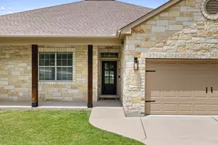406 Strichen Dr, Briarcliff, TX 78669 - Photo 4