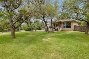 406 Strichen Dr, Briarcliff, TX 78669 - Photo 34