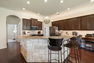 406 Strichen Dr, Briarcliff, TX 78669 - Photo 12