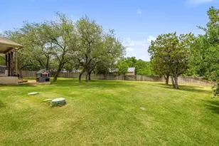 406 Strichen Dr, Briarcliff, TX 78669 - Photo 30