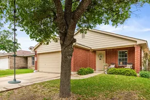 12616 Sky Harbor Dr, Del Valle, TX 78617 - Photo 2
