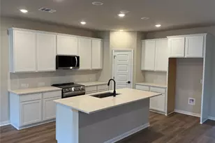 5900 Whisper Crk Dr, Georgetown, TX 78628 - Photo 2