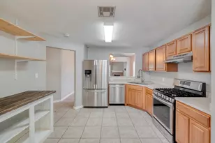 209 Antietam Dr, Elgin, TX 78621 - Photo 12