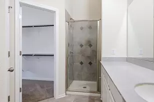 2105 Town Centre Dr, Round Rock, TX 78664 - Photo 16