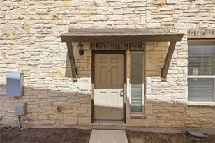 2105 Town Centre Dr, Round Rock, TX 78664 - Photo 4