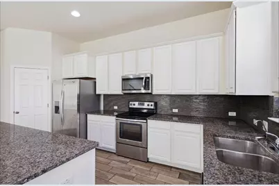 2105 Town Centre Drive #39, Round Rock, TX 78664 - Photo 8