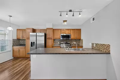 910 Duncan Lane #25, Austin, TX 78705 - Photo 8