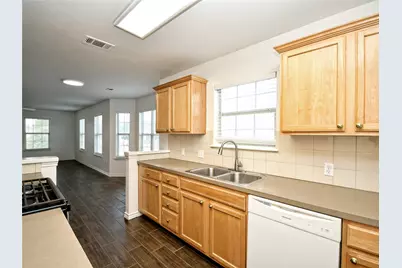 411 Delmar Avenue, Austin, TX 78752 - Photo 14