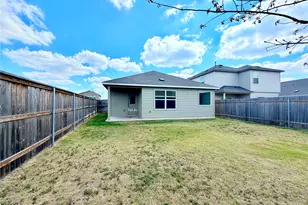 305 Milliner Loop, Hutto, TX 78634 - Photo 34