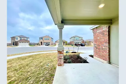 305 Milliner Loop, Hutto, TX 78634 - Photo 4