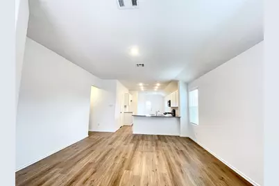 305 Milliner Loop, Hutto, TX 78634 - Photo 6