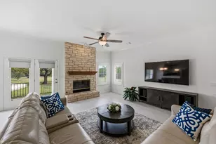 900 Canyonwood Dr, Dripping Springs, TX 78620 - Photo 14