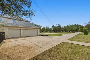 900 Canyonwood Dr, Dripping Springs, TX 78620 - Photo 36