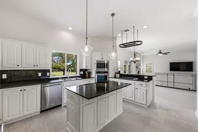 900 Canyonwood Drive, Dripping Springs, TX 78620 - Photo 10